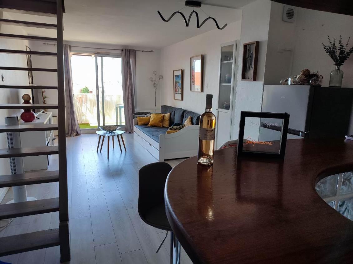 Superbe Appartement Avec Balcon Vue Mer ! Carqueiranne Esterno foto
